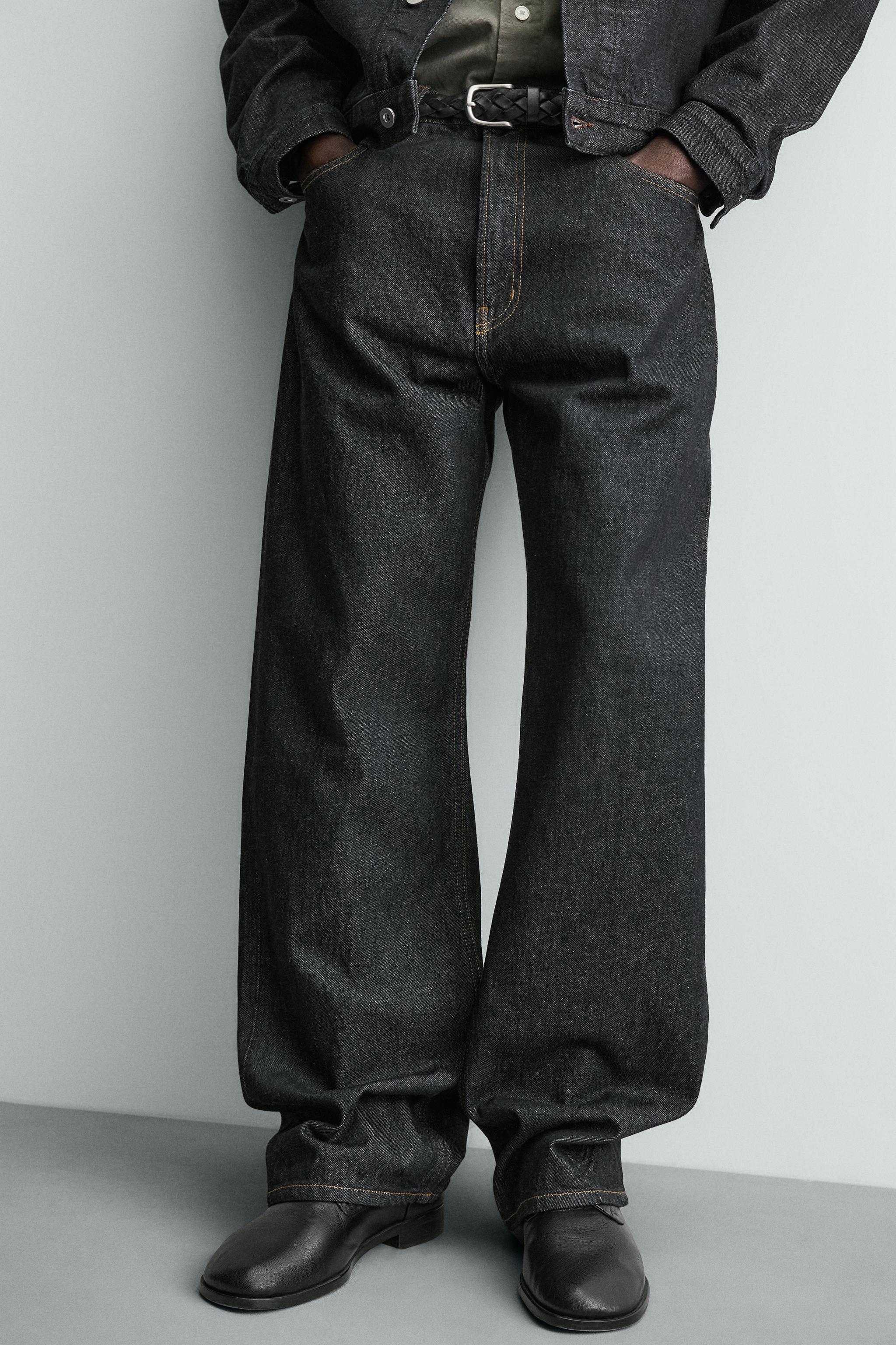 LOOSE FIT JEANS